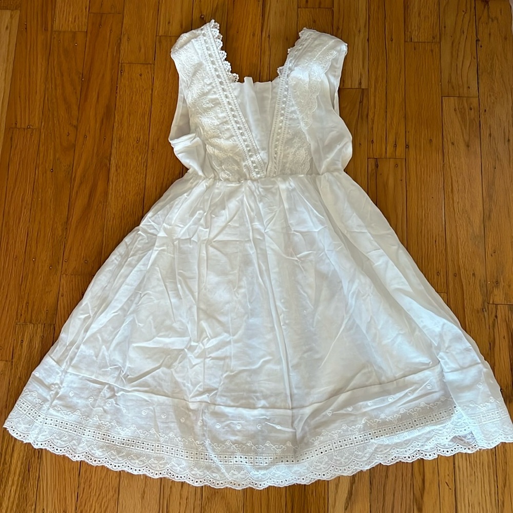 BRAND NEW! Girls white lace embroidered summer dress 5-6y
